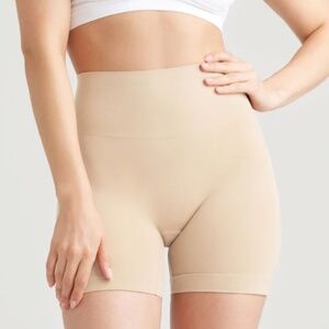 Yummie Ultralight Shapewear Short Frappe Size 2X 3X